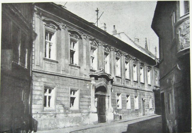 Brauneckerov palác, Reťazový dom