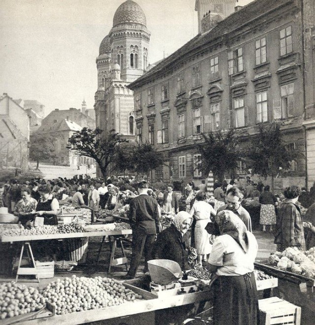 Trh v centre mesta