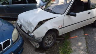poškodené auto