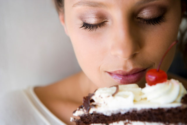 Maškrtenie, chyby v stravovaní, koláč, torta, diéta, chudnutie