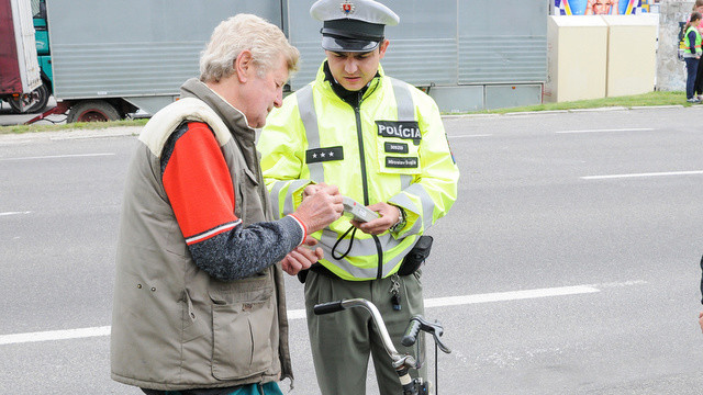 policajná kontrola, cyklista