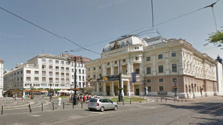Hviezdoslavovo námestie, historická budova SND