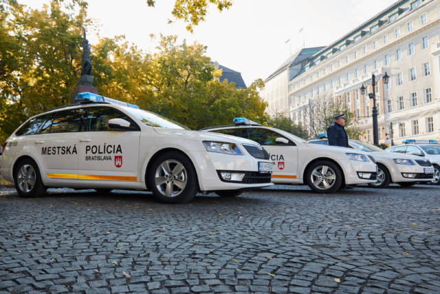 MESTSKÁ POLÍCIA: Odovzdávanie nových vozidiel