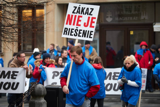 Protest proti zakázu hazardu v Bratislave