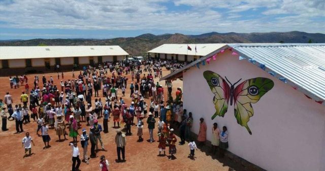 Slováci na Madagaskare otvorili novú školu.