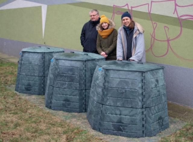 Kompostery na radzianskej nove mesto bratislva.jpg