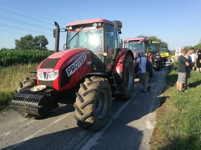 traktorovy-protest-bratislava-farmari-sita.jpg