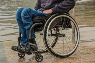 invalidný vozík, postihnutý, vozíčkar