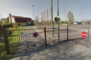 Alviano vajnory sportove centrum multifunkcne sportovisko maps.jpg
