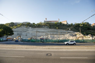 Stavenisko novej lokality - Vydrica, v bratislavskom Podhradí počas prvej etapy výstavby Vydrice, ktorá má byť dokončená v roku 2022. Celkové ukončenie výstavby je v pláne v roku 2024. Bratislava, 12. máj 2020.