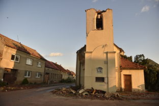 Damaged church after a tornado hit the village of Hrusky in the Breclav district, South Moravia, Czech Republic, Friday, June 25, 2021. A rare tornado hit towns and villages in southeast part of the country, injuring some 150 people and damaging hundreds of houses. Some 200 police officers and members of the army have been deployed in the region to help the rescue workers. ()