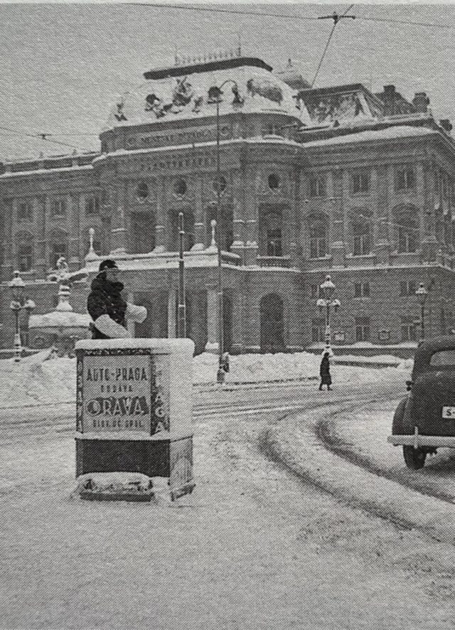 Divadlo sneh historia.jpg