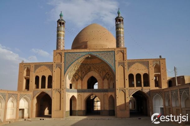 Iránsky Kašan: More palácov a záhrad