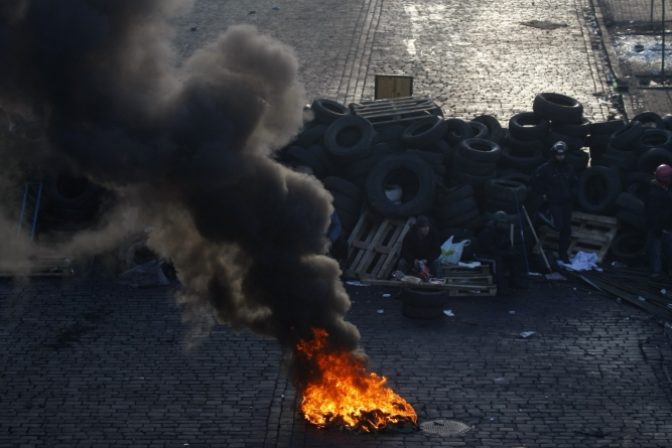 Nepokojný Kyjev dúfa v skoré upokojenie dramatickej situácie