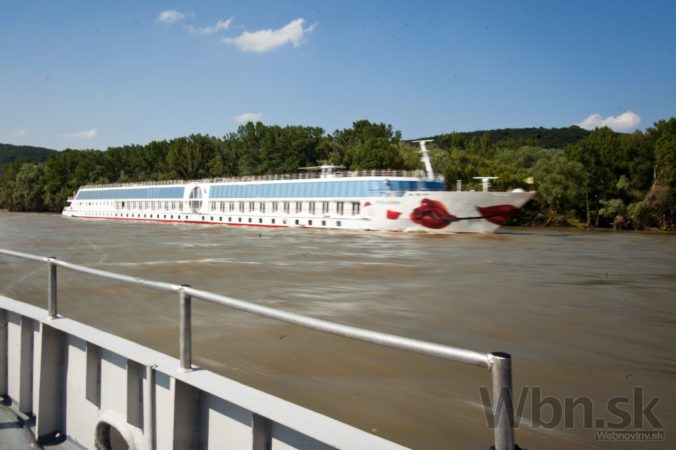 Dunaj, loď