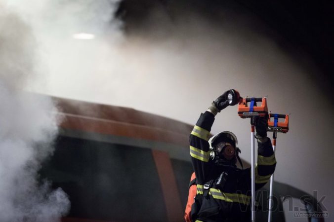 Tunel Sitina zahalil dym, cvičenie evokovalo drámu