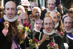 Briti si pripomenuli 400. výročie smrti Williama Shakespeara
