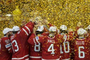 Finále MS v hokeji: Fínsko - Kanada