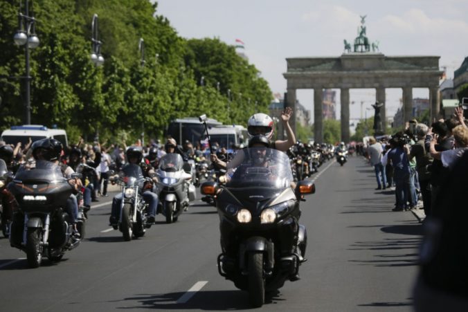 Ruský motorkársky gang Noční vlci dorazil do Berlína