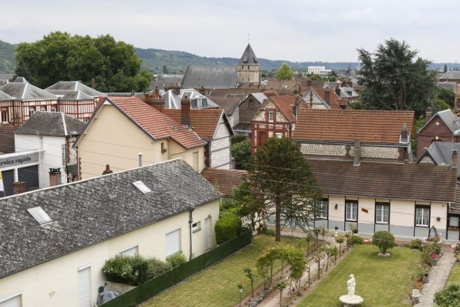 Útočníci prepadli kostol vo Francúzsku