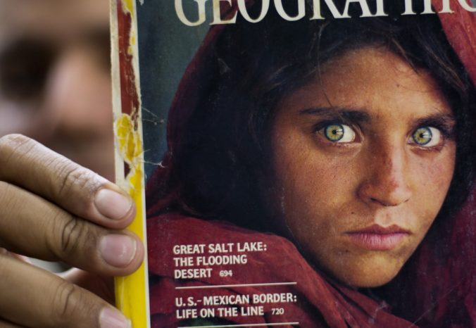 Súd neprepustí afganské dievča z titulky National Geographic