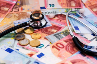 Peniaze, eurá, stetoskop