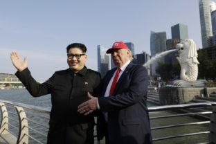APTOPIX Singapore Trump Kim Impersonators