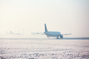 Sneh, sneženie, letisko, doprava