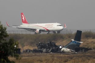 Nepál, lietadlo, havária