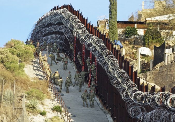 vojaci, hranica, USA, Mexiko