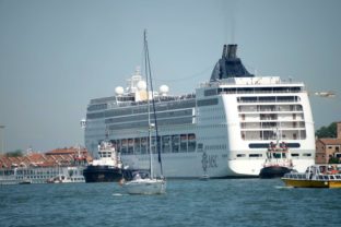 Výletná loď, Benátky, nehoda