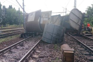Vykoľajený nákladný vlak, Trnovec nad Váhom