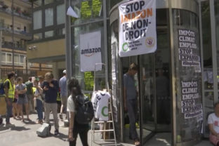 Amazon, protest