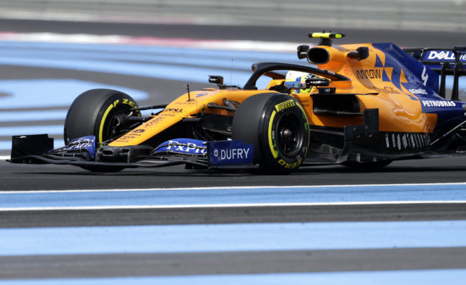 McLaren sa stal lídrom „stredu poľa“, v strede sezóny F1 má skoro toľko bodov ako za celú minulú