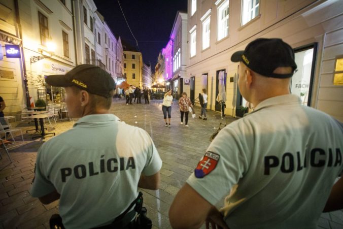 Vyšetrovanie bitky futbalových chuligánov v Bratislave stále neukončili