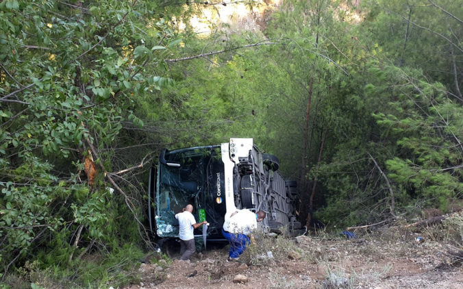 Turecko, havária autobusu, dopravná nehoda, turisti