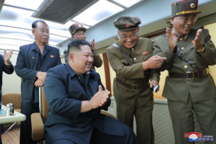 Kim Čong-un, raketové testy