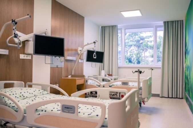 Levická nemocnica vybudovala pilotné izby v novom štandarde