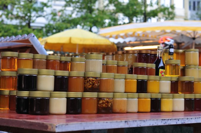 Členské štáty EÚ vlani z tretích krajín doviezli viac ako 200-tisíc ton medu, najviac z Číny