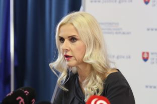 Monika Jankovská: Odstúpila z funkcie štátnej tajomníčky