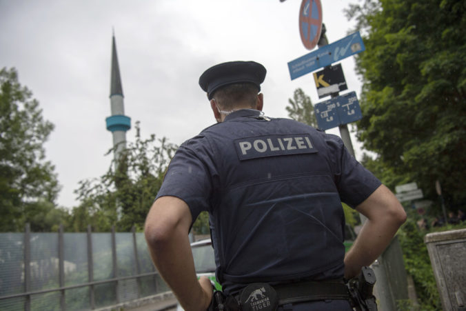 Do Nemecka vydali člena Islamského štátu, ktorý vraj nechal zomrieť na slnku zotročené dievčatko