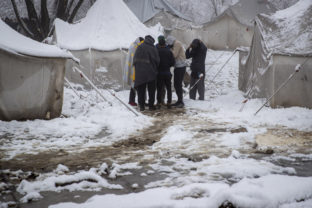 Migranti, tábor Vujčak