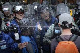 Hongkong, protesty, polícia