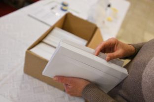 VOĽBY: Príprava a otvorenie volebných miestností