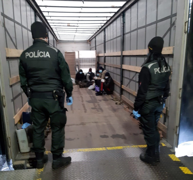 POLÍCIA: Nelegálny migranti
