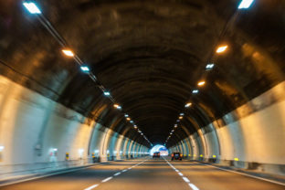 Cestný tunel
