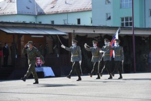 V Martine zložilo vojenskú prísahu 102 nových profesionálnych vojakov.