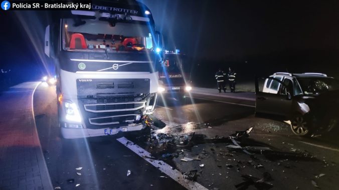 Tragická nehoda v smere od diaľničného privádzača D1 na križovatku Bernolákovo/Ivanka pri Dunaji.