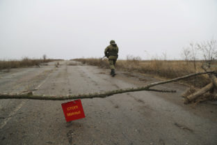 Vojenský náčelník varoval Ukrajinu pred útokmi na separatistov Varovanie prišlo v čase rastúceho napätia pre hromadenie ruských vojsk v blízkosti ukrajinských hraníc, čo na Ukrajine a Západe vyvoláva obavy z možnej invázie.