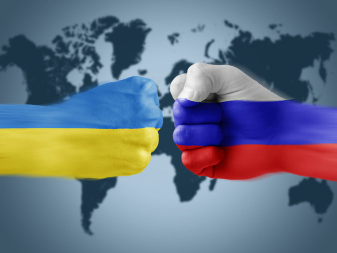 Rusko, Ukrajina, konflikt, päsť, vlajky